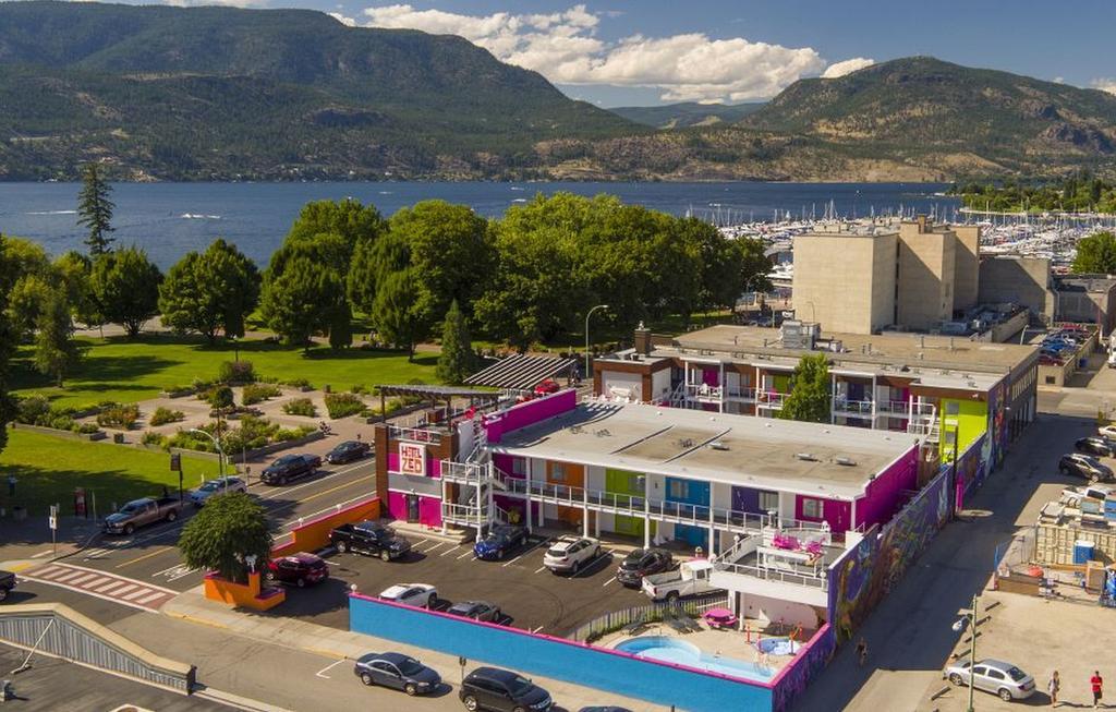Hotel Zed Келоуна Экстерьер фото